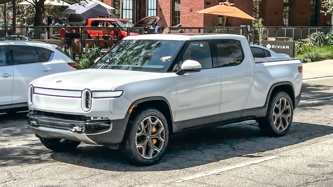 Rivian pickup online truck